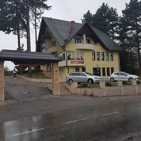 Restoran&Motel And Apartmants Lovacka Prica Tesanj Экстерьер фото