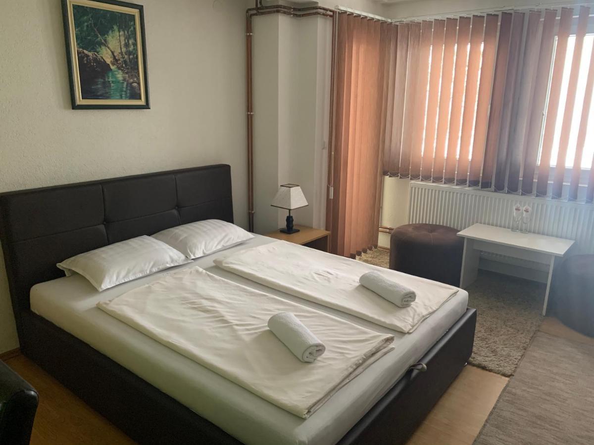 Restoran&Motel And Apartmants Lovacka Prica Tesanj Экстерьер фото