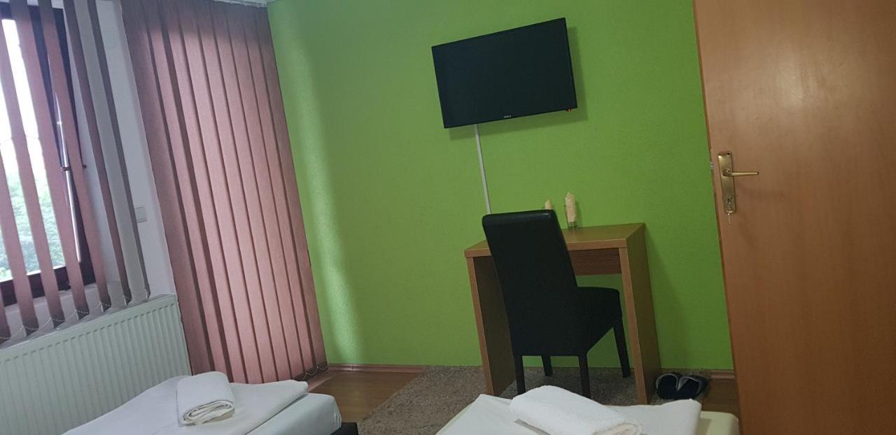 Restoran&Motel And Apartmants Lovacka Prica Tesanj Экстерьер фото