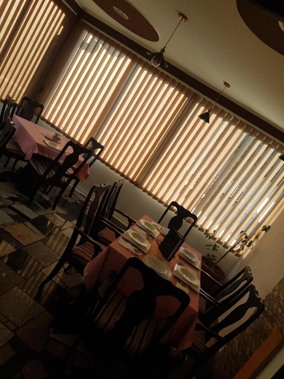 Restoran&Motel And Apartmants Lovacka Prica Tesanj Экстерьер фото